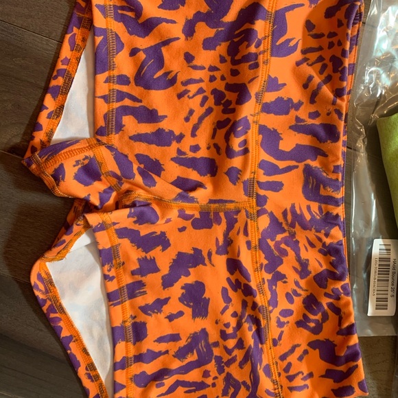 Fleo turmeric leopard shorts - S - Picture 1 of 3